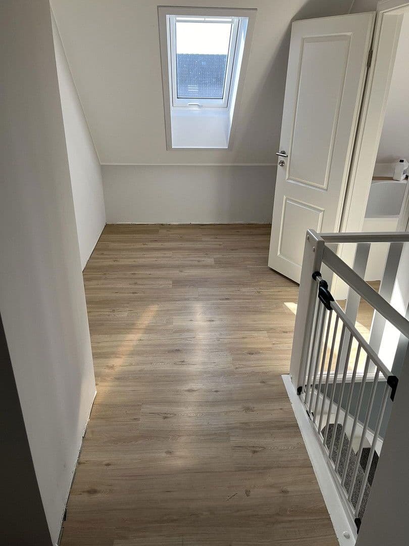 Prodej domu 146 m², pozemek 815 m², Tellingstedt, Šlesvicko-Holštýnsko Prodej domu 146 m², pozemek 815 m², Tellingstedt, Šlesvicko-Holštýnsko