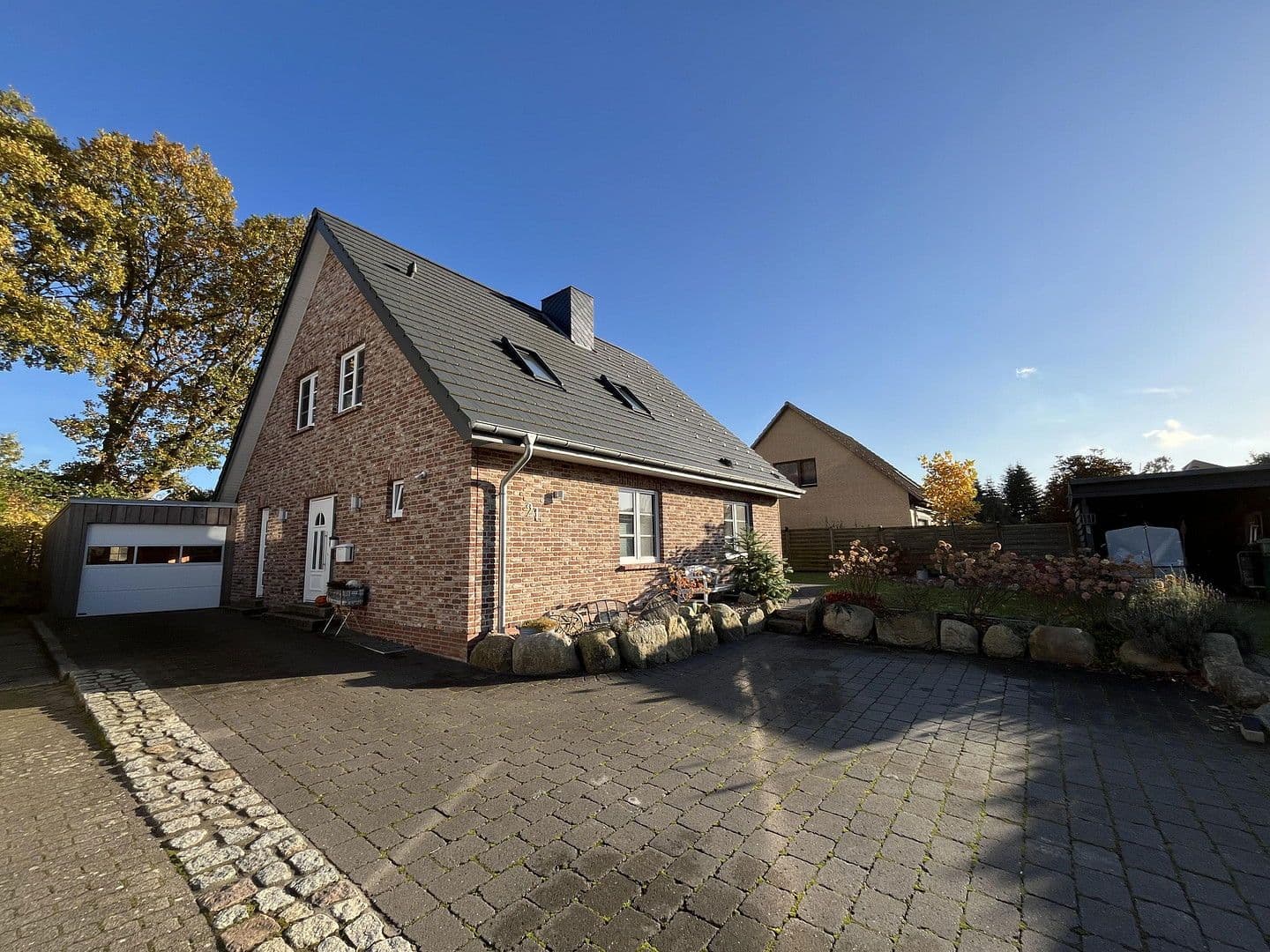 Prodej domu 146 m², pozemek 815 m², Tellingstedt, Šlesvicko-Holštýnsko Prodej domu 146 m², pozemek 815 m², Tellingstedt, Šlesvicko-Holštýnsko