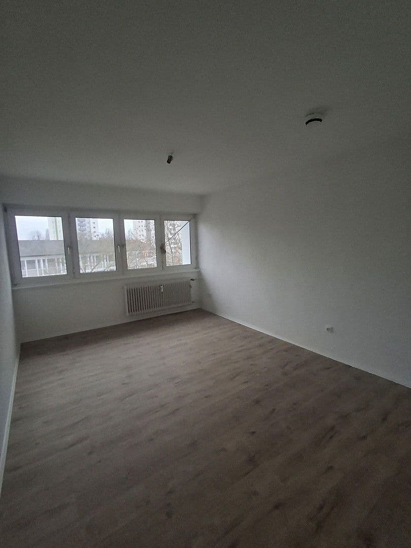 Pronájem bytu 3+1 78 m², Rheinstraße 53, Karlsruhe, Bádensko-Württembersko Pronájem bytu 3+1 78 m², Rheinstraße 53, Karlsruhe, Bádensko-Württembersko