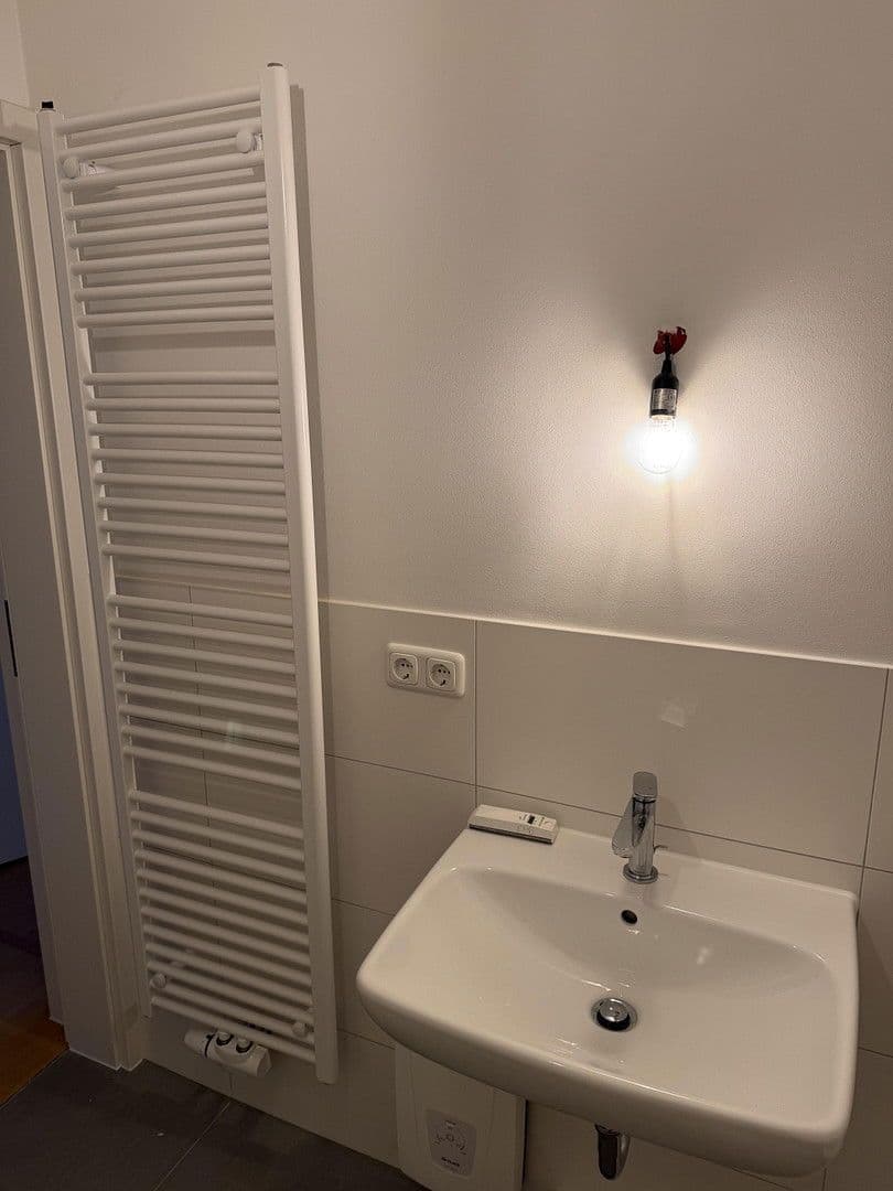 Pronájem bytu 2+1 68 m², Kirchweg 68, Adendorf, Dolní Sasko Pronájem bytu 2+1 68 m², Kirchweg 68, Adendorf, Dolní Sasko