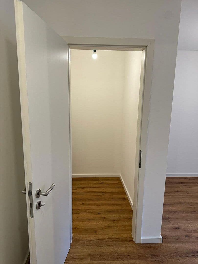 Prodej bytu 2+1 69 m², Esslingen am Neckar, Bádensko-Württembersko Prodej bytu 2+1 69 m², Esslingen am Neckar, Bádensko-Württembersko