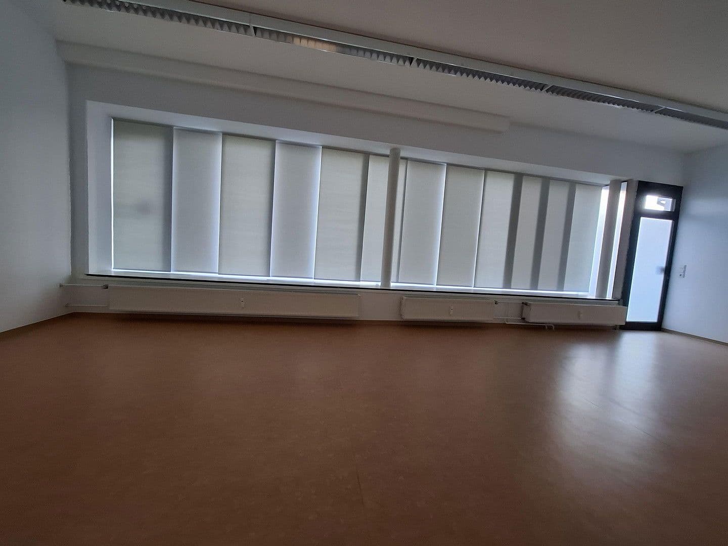 Pronájem kanceláře 102 m², Filderstadt, Bádensko-Württembersko Pronájem kanceláře 102 m², Filderstadt, Bádensko-Württembersko