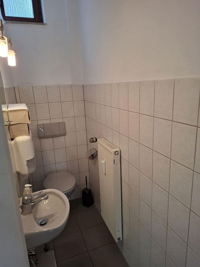 Pronájem kanceláře 102 m², Filderstadt, Bádensko-Württembersko Pronájem kanceláře 102 m², Filderstadt, Bádensko-Württembersko