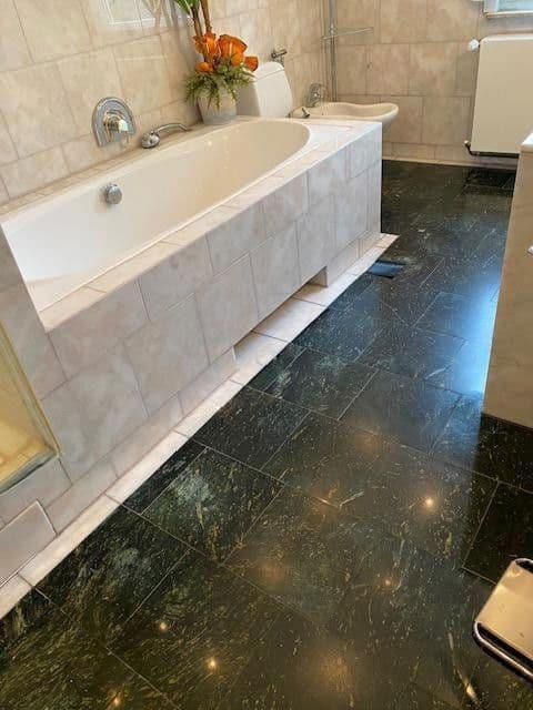 Prodej domu 220 m², pozemek 1.041 m², Berlin, Berlín Prodej domu 220 m², pozemek 1.041 m², Berlin, Berlín