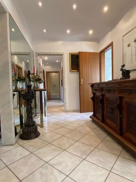 Prodej domu 220 m², pozemek 1.041 m², Berlin, Berlín Prodej domu 220 m², pozemek 1.041 m², Berlin, Berlín