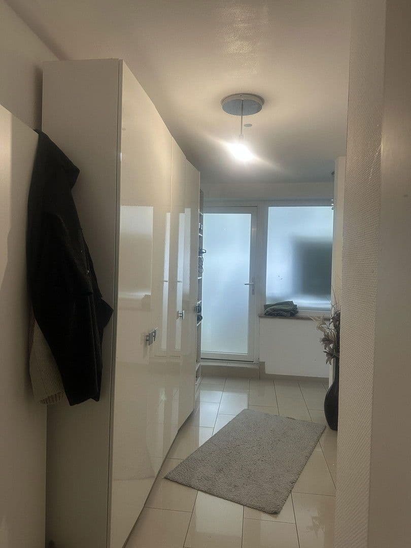 Pronájem bytu 7+1 211 m², Leverkusen, Severní Porýní-Vestfálsko Pronájem bytu 7+1 211 m², Leverkusen, Severní Porýní-Vestfálsko