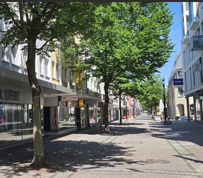 Pronájem nebytového prostoru 310 m², Scheffelstraße 5, Singen (Hohentwiel), Bádensko-Württembersko Pronájem nebytového prostoru 310 m², Scheffelstraße 5, Singen (Hohentwiel), Bádensko-Württembersko