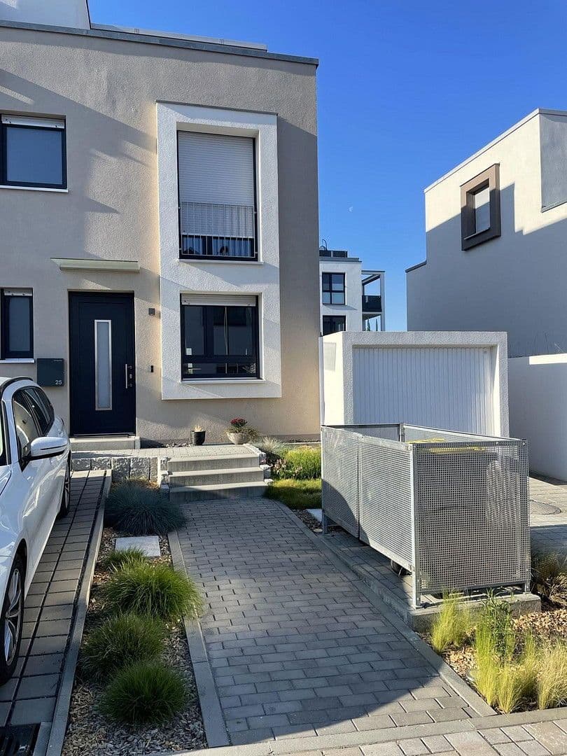 Prodej domu 156 m², pozemek 285 m², Karben, Hessen Prodej domu 156 m², pozemek 285 m², Karben, Hessen