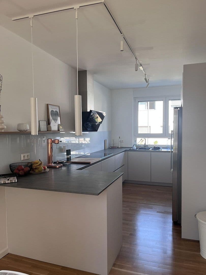 Prodej domu 156 m², pozemek 285 m², Karben, Hessen Prodej domu 156 m², pozemek 285 m², Karben, Hessen