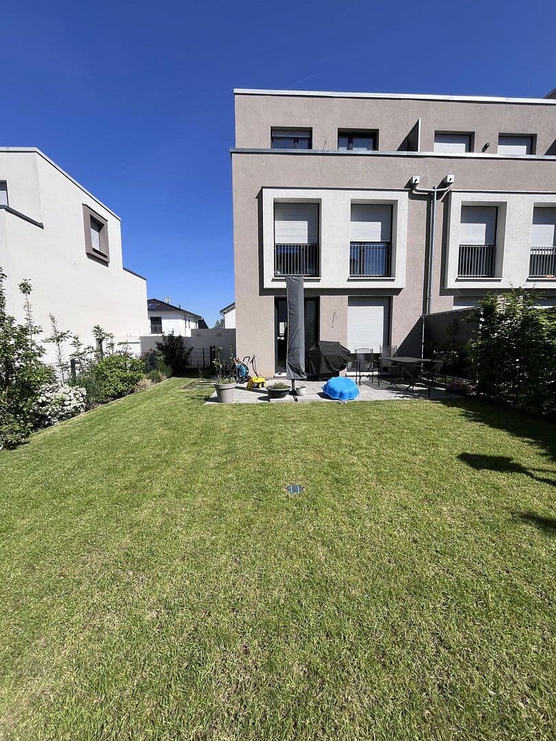 Prodej domu 156 m², pozemek 285 m², Karben, Hessen Prodej domu 156 m², pozemek 285 m², Karben, Hessen