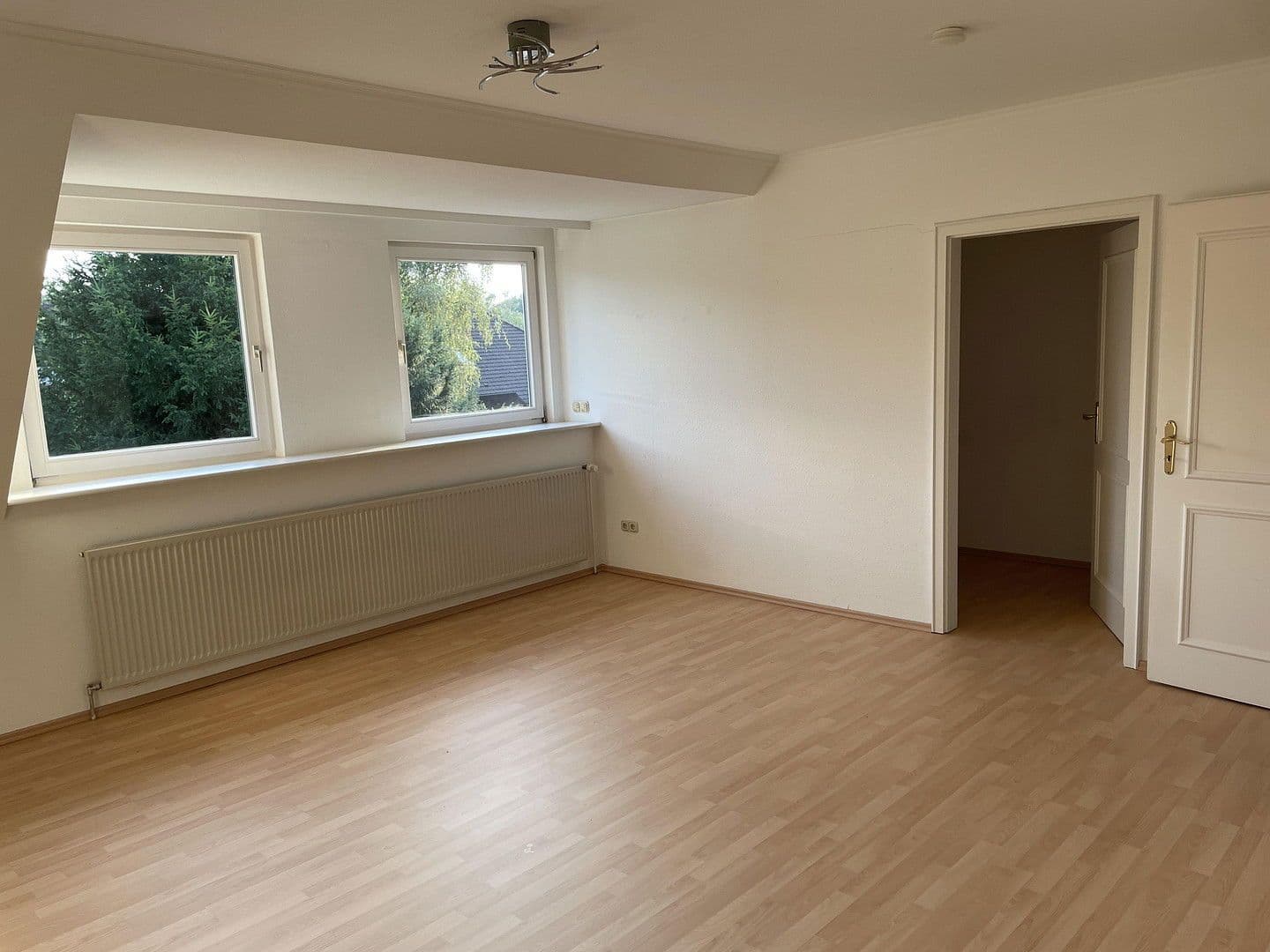 Prodej domu 144 m², pozemek 355 m², Rellingen, Šlesvicko-Holštýnsko Prodej domu 144 m², pozemek 355 m², Rellingen, Šlesvicko-Holštýnsko