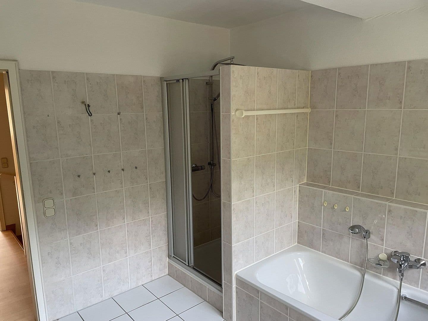 Prodej domu 144 m², pozemek 355 m², Rellingen, Šlesvicko-Holštýnsko Prodej domu 144 m², pozemek 355 m², Rellingen, Šlesvicko-Holštýnsko