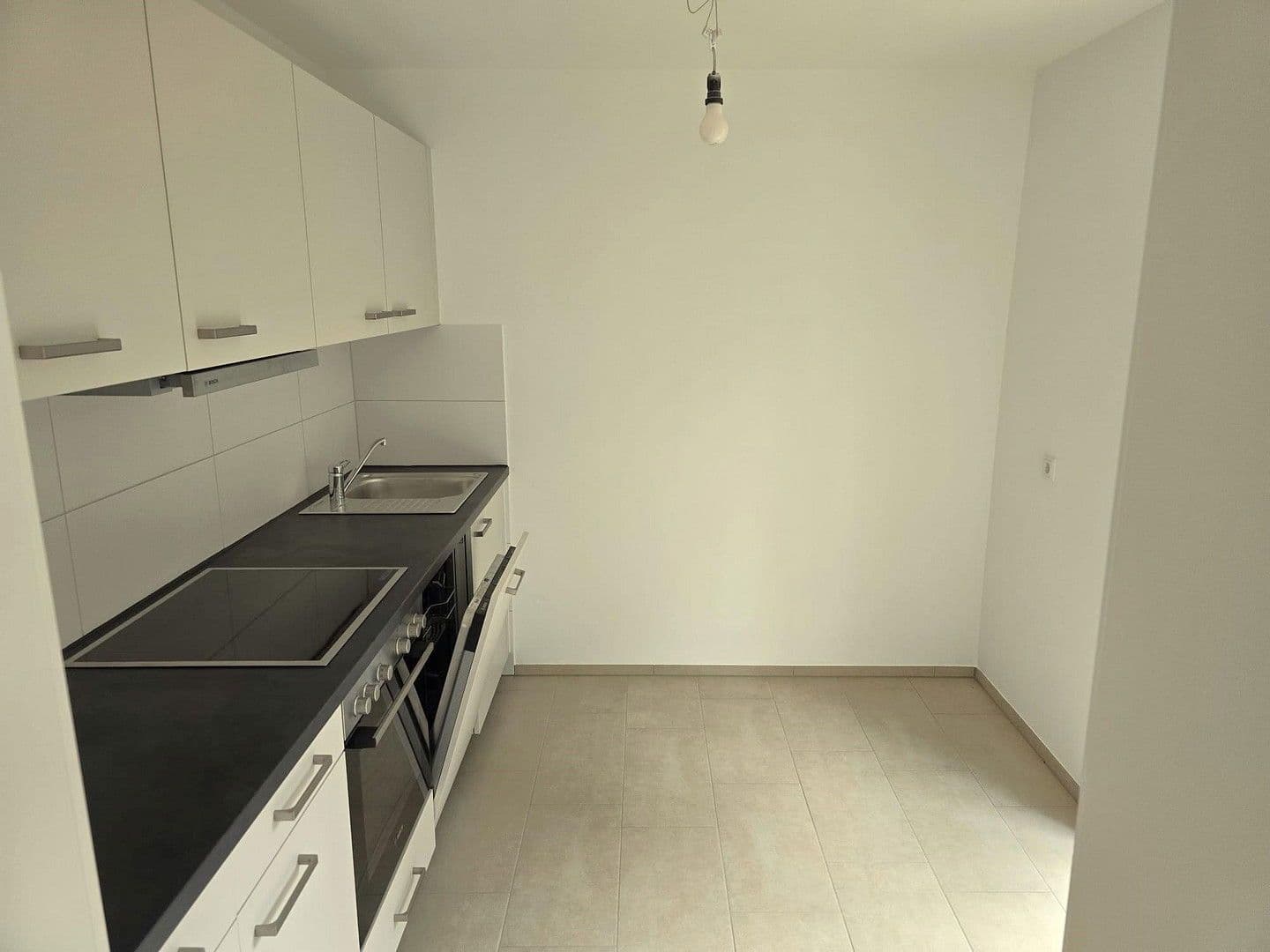 Pronájem bytu 2+1 63 m², Moltkestraße 97, Reutlingen, Bádensko-Württembersko Pronájem bytu 2+1 63 m², Moltkestraße 97, Reutlingen, Bádensko-Württembersko