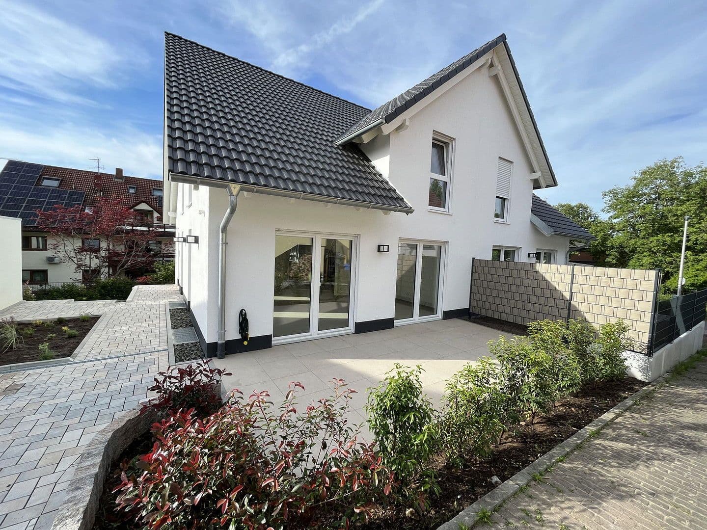 Pronájem domu 144 m², pozemek 252 m², Haibach, Bavorsko Pronájem domu 144 m², pozemek 252 m², Haibach, Bavorsko