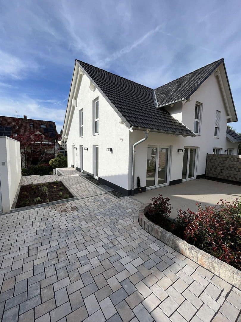 Pronájem domu 144 m², pozemek 252 m², Haibach, Bavorsko Pronájem domu 144 m², pozemek 252 m², Haibach, Bavorsko