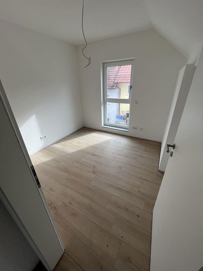 Pronájem domu 144 m², pozemek 252 m², Haibach, Bavorsko Pronájem domu 144 m², pozemek 252 m², Haibach, Bavorsko