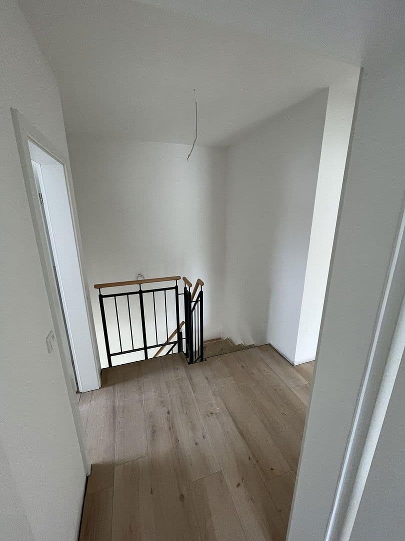 Pronájem domu 144 m², pozemek 252 m², Haibach, Bavorsko Pronájem domu 144 m², pozemek 252 m², Haibach, Bavorsko