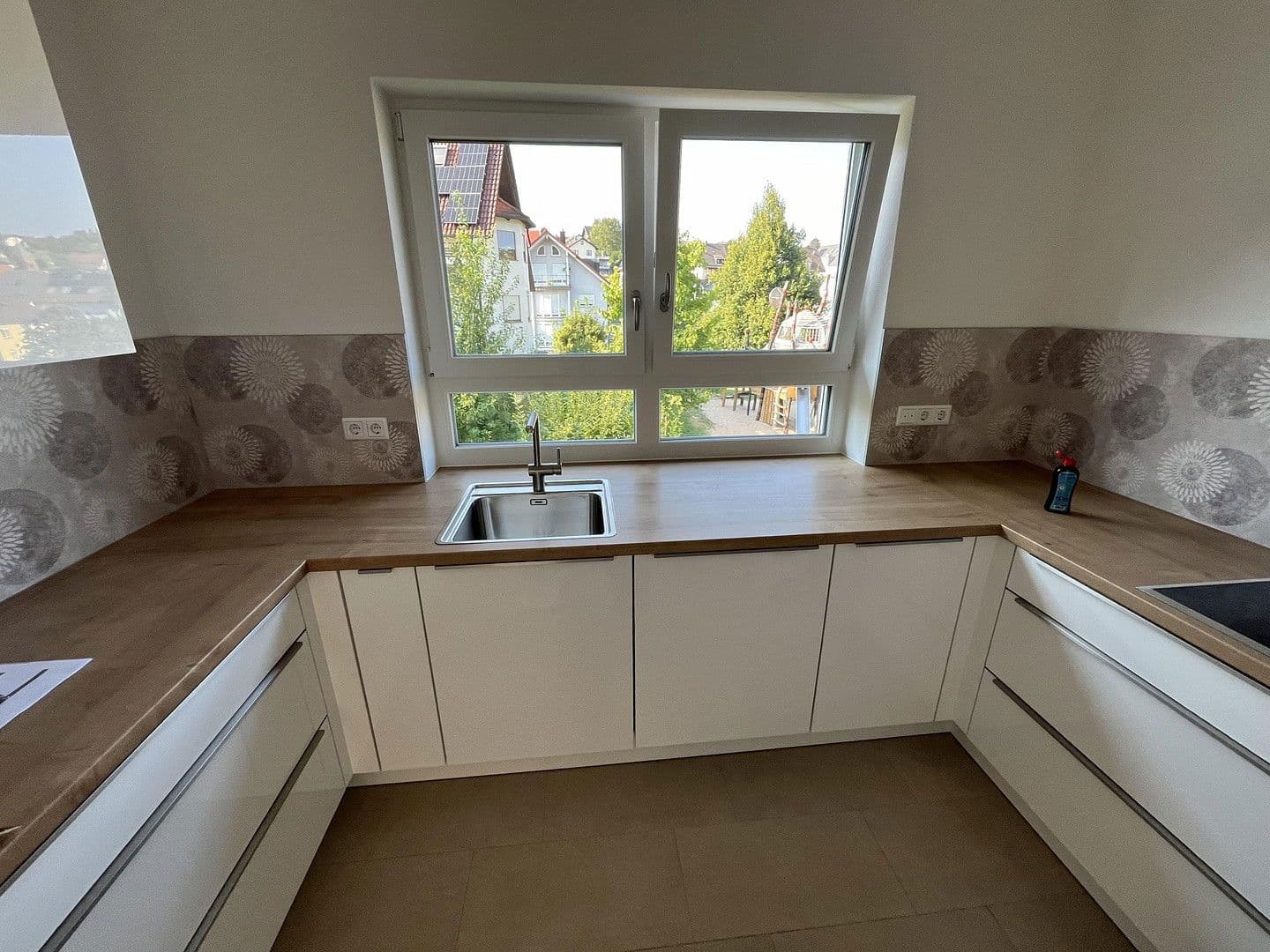 Pronájem domu 144 m², pozemek 252 m², Haibach, Bavorsko Pronájem domu 144 m², pozemek 252 m², Haibach, Bavorsko