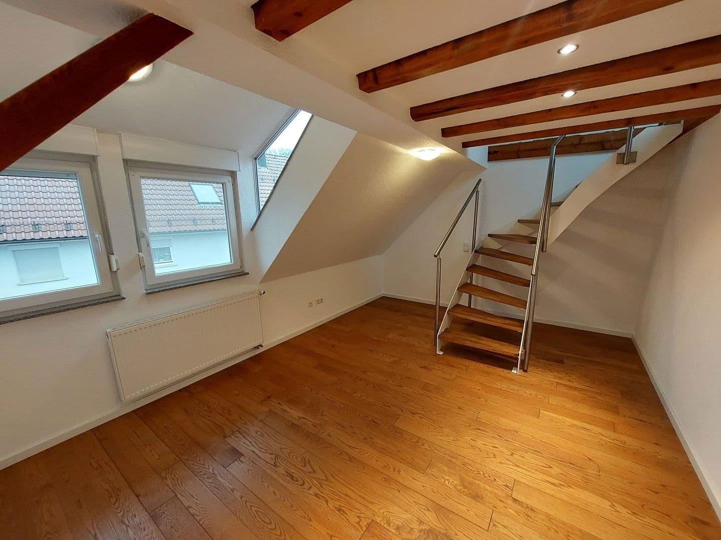 Pronájem bytu 3+kk 99 m², Pfarrgasse 10, Göppingen, Bádensko-Württembersko Pronájem bytu 3+kk 99 m², Pfarrgasse 10, Göppingen, Bádensko-Württembersko