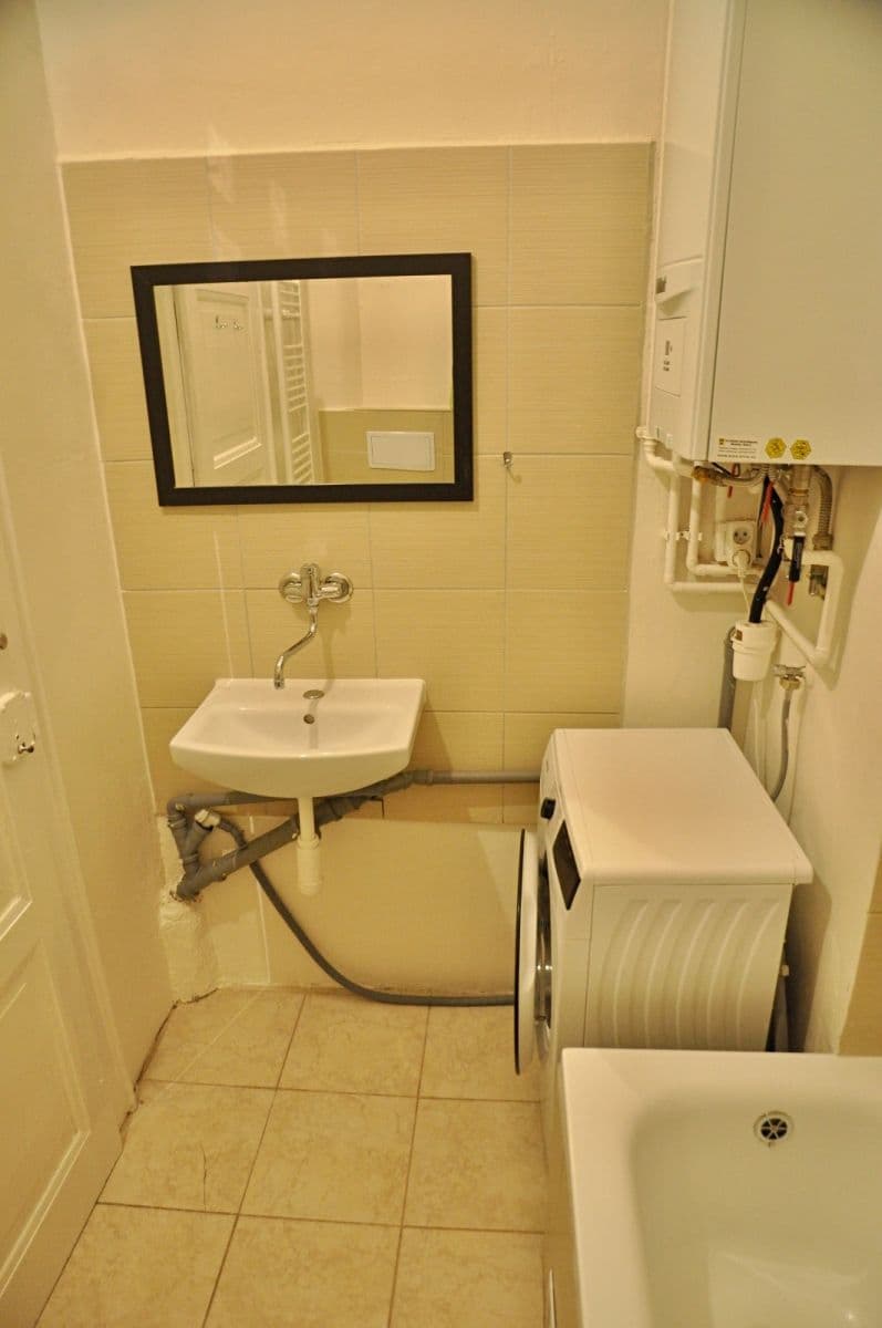 Pronájem bytu 2+kk 60 m², Hartigova, Praha, Praha Pronájem bytu 2+kk 60 m², Hartigova, Praha, Praha