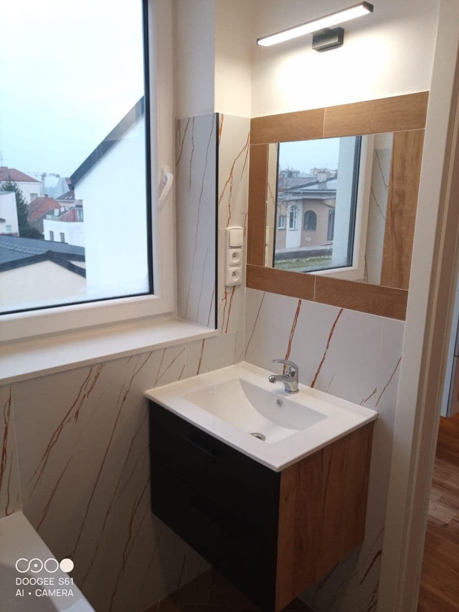 Pronájem bytu 2+kk 65 m², Podešvova, Brno, Jihomoravský kraj Pronájem bytu 2+kk 65 m², Podešvova, Brno, Jihomoravský kraj