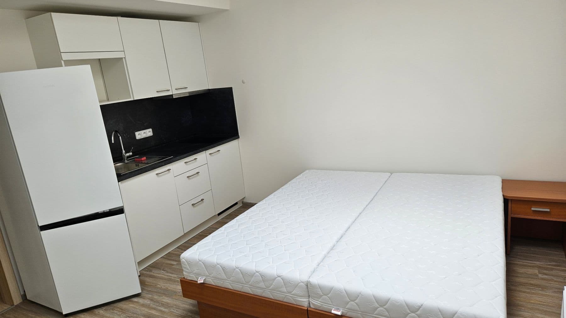 Pronájem bytu 1+kk 23 m², Sinkulova, Praha, Praha Pronájem bytu 1+kk 23 m², Sinkulova, Praha, Praha