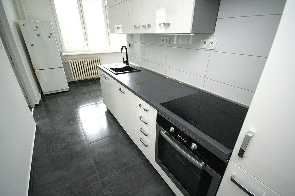 Pronájem bytu 2+1 60 m², Pod Parkem, Ústí nad Labem, Ústecký kraj Pronájem bytu 2+1 60 m², Pod Parkem, Ústí nad Labem, Ústecký kraj