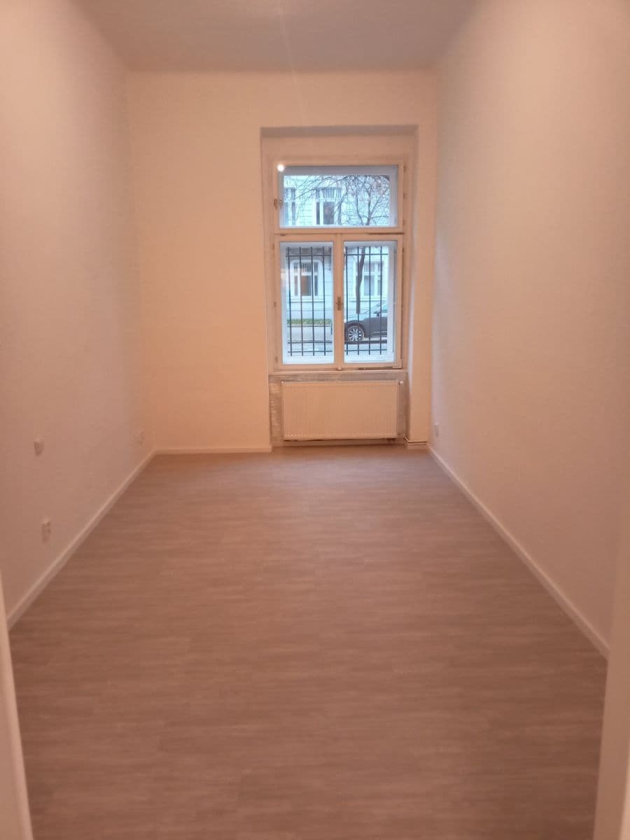 Pronájem bytu 2+1 62 m², Korunovační, Praha, Praha Pronájem bytu 2+1 62 m², Korunovační, Praha, Praha