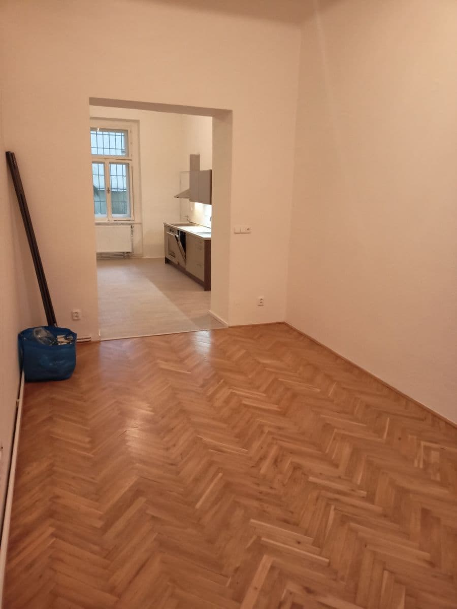 Pronájem bytu 2+1 62 m², Korunovační, Praha, Praha Pronájem bytu 2+1 62 m², Korunovační, Praha, Praha