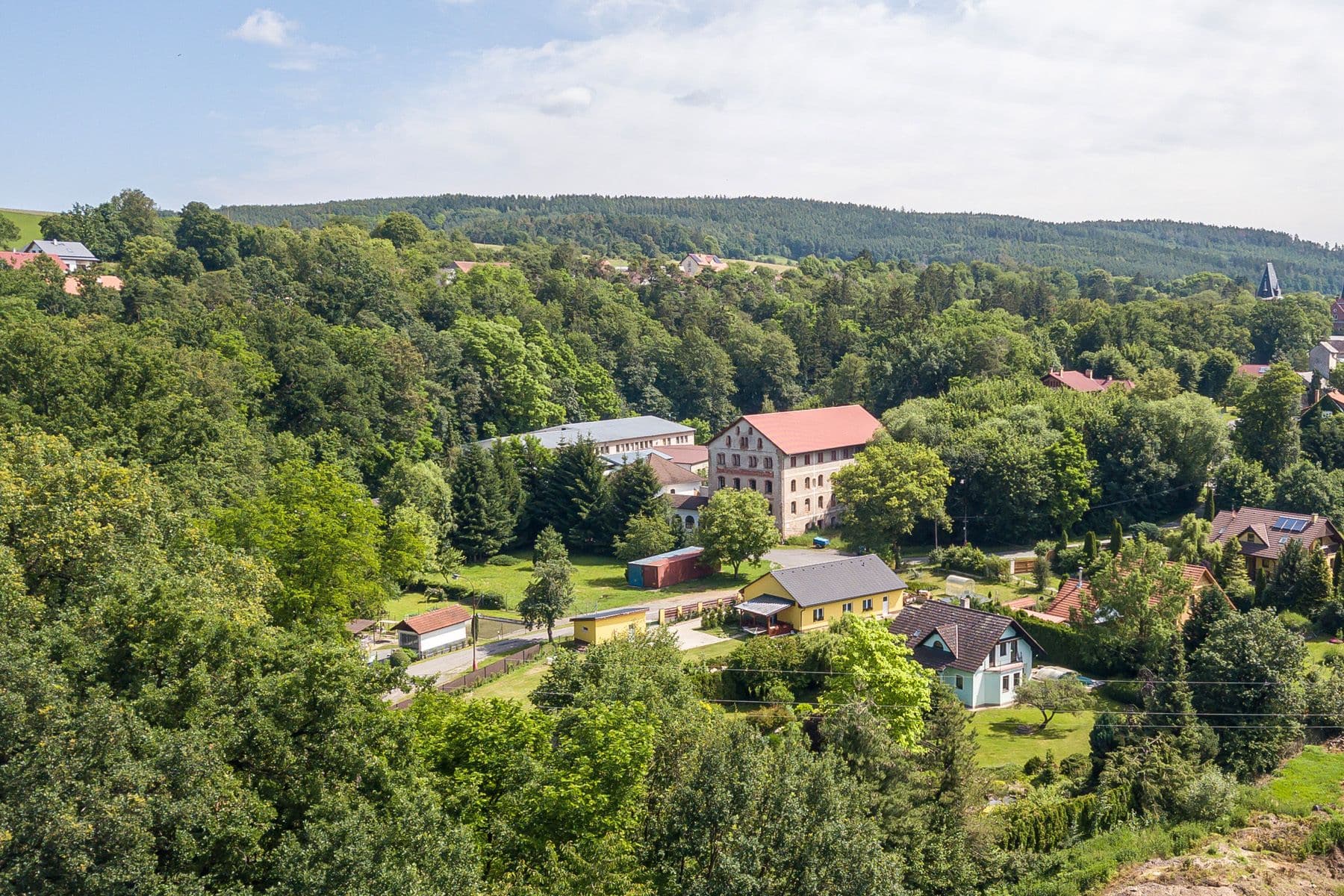 Prodej domu 152 m², pozemek 3.220 m², Na Červeném Hrádku, Sedlčany, Středočeský kraj Prodej domu 152 m², pozemek 3.220 m², Na Červeném Hrádku, Sedlčany, Středočeský kraj