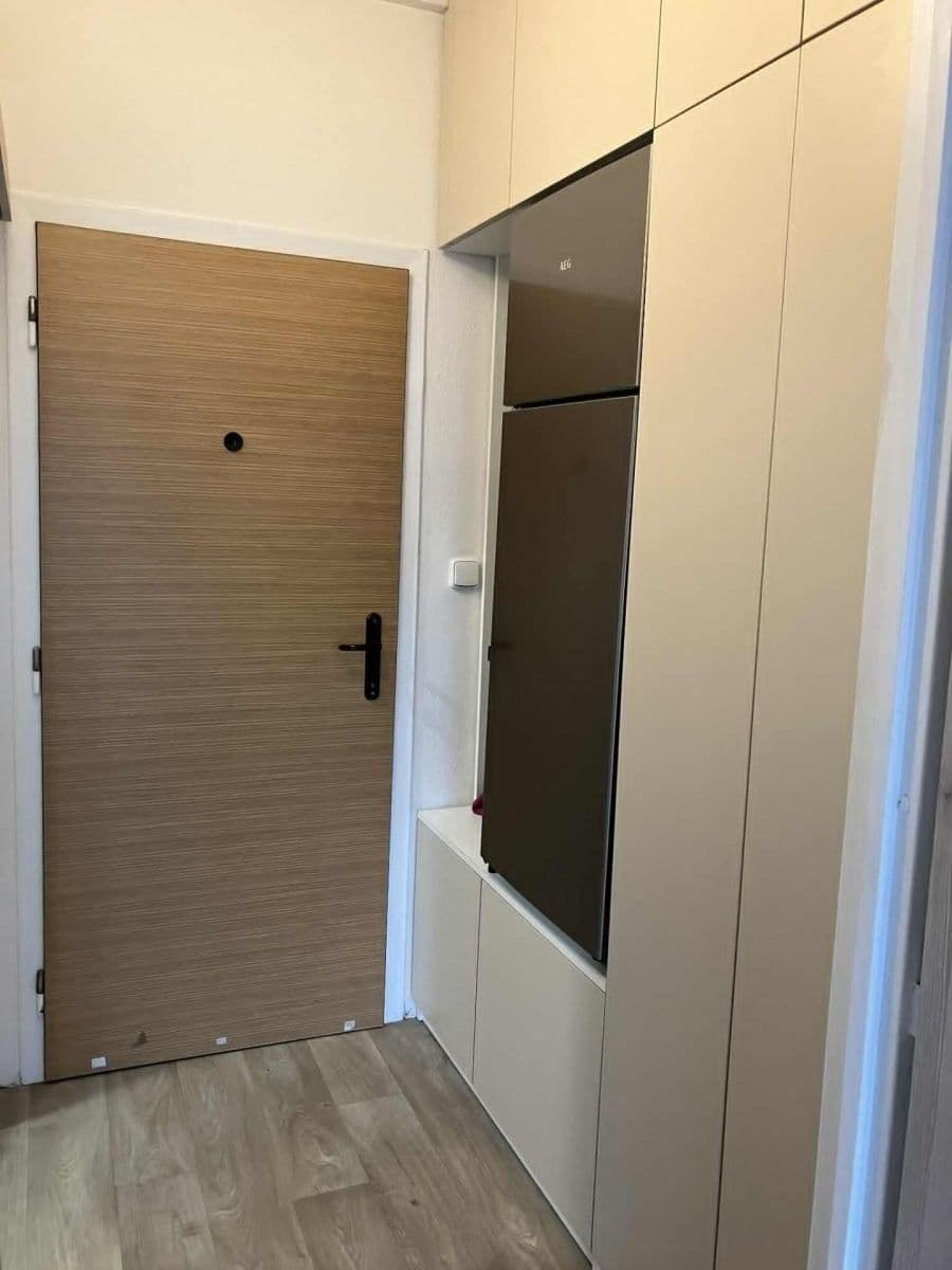 Pronájem bytu 1+kk 31 m², Svobody, Třeboň, Jihočeský kraj Pronájem bytu 1+kk 31 m², Svobody, Třeboň, Jihočeský kraj