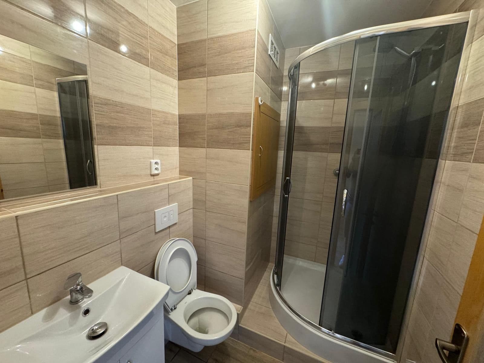 Pronájem bytu 1+kk 29 m², Jaroslava Lohrera, Frýdek-Místek, Moravskoslezský kraj Pronájem bytu 1+kk 29 m², Jaroslava Lohrera, Frýdek-Místek, Moravskoslezský kraj