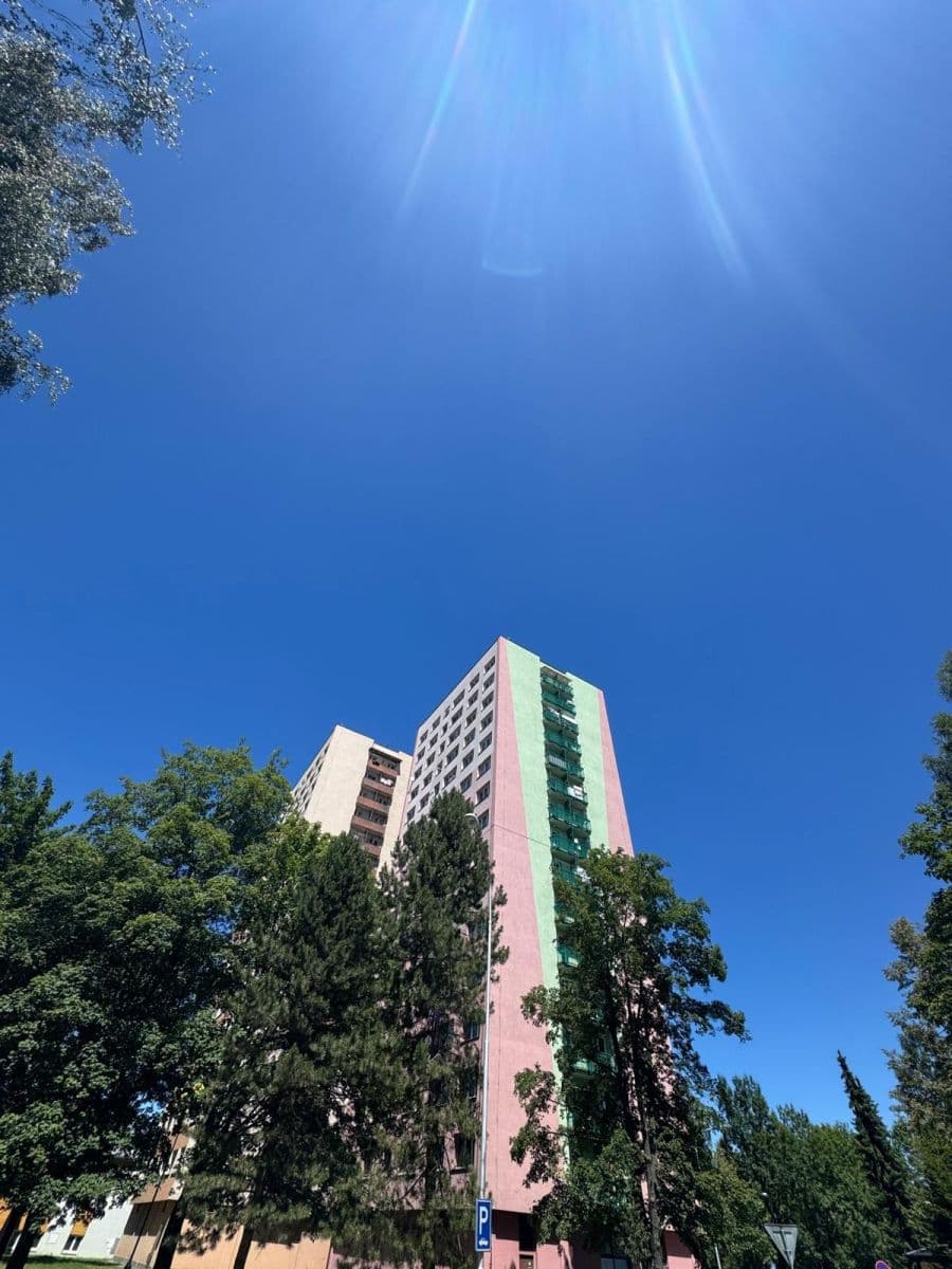 Pronájem bytu 1+kk 29 m², Jaroslava Lohrera, Frýdek-Místek, Moravskoslezský kraj Pronájem bytu 1+kk 29 m², Jaroslava Lohrera, Frýdek-Místek, Moravskoslezský kraj