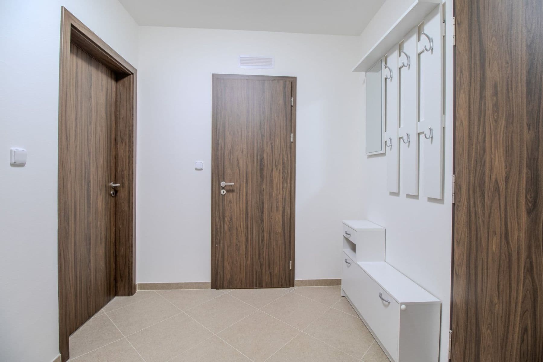 Pronájem bytu 2+kk 54 m², Stočesova, Praha, Praha Pronájem bytu 2+kk 54 m², Stočesova, Praha, Praha