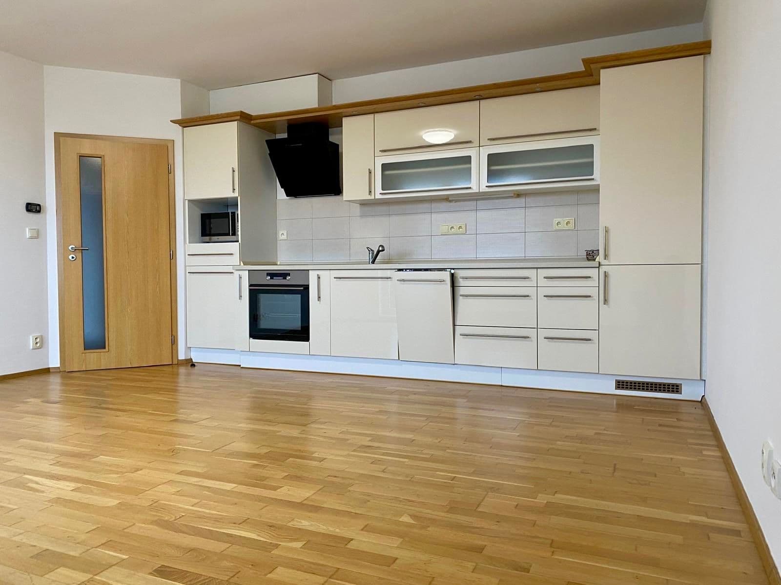 Pronájem bytu 2+kk 58 m², Břeclavská, Praha, Praha Pronájem bytu 2+kk 58 m², Břeclavská, Praha, Praha