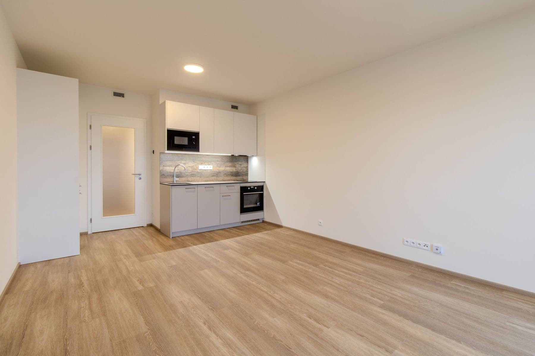 Pronájem bytu 1+kk 30 m², Poděbradská, Praha, Praha Pronájem bytu 1+kk 30 m², Poděbradská, Praha, Praha