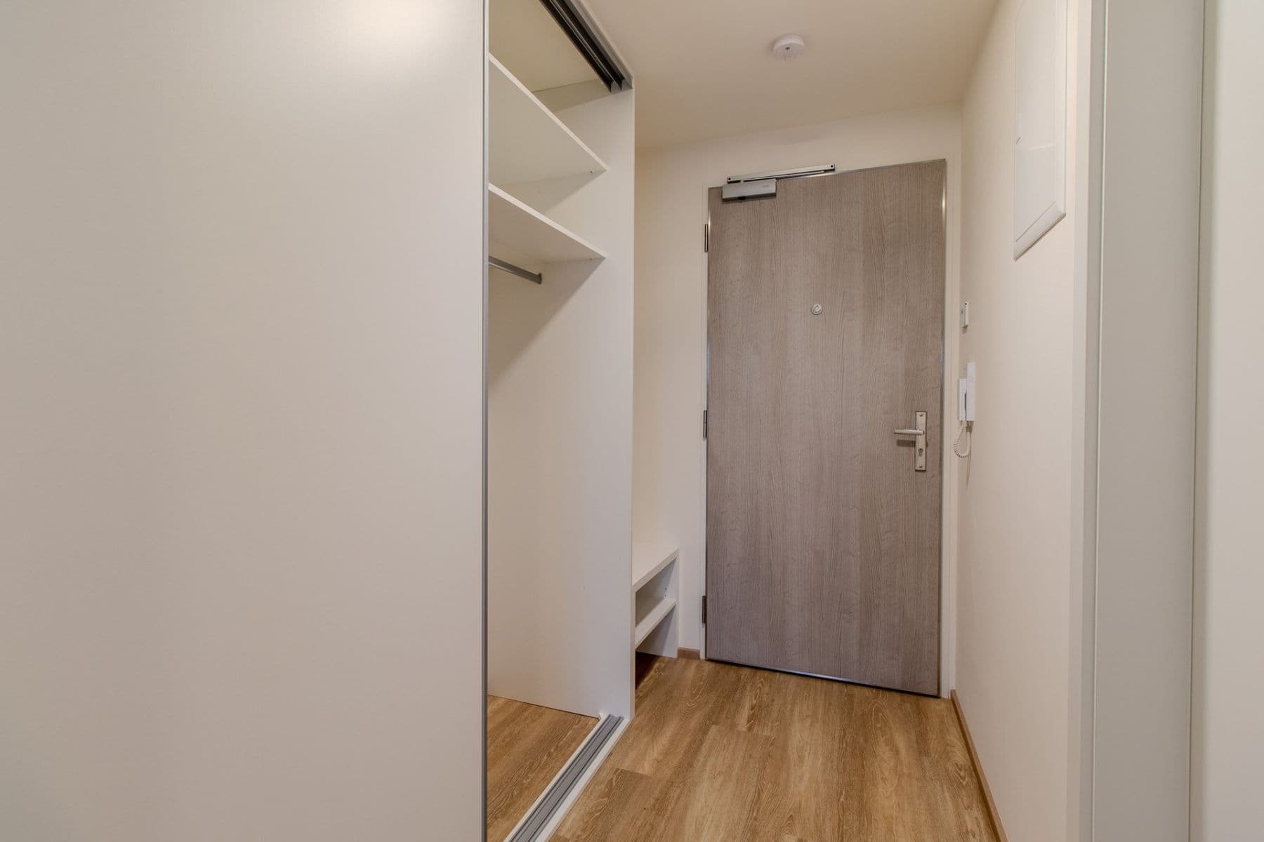 Pronájem bytu 1+kk 30 m², Poděbradská, Praha, Praha Pronájem bytu 1+kk 30 m², Poděbradská, Praha, Praha