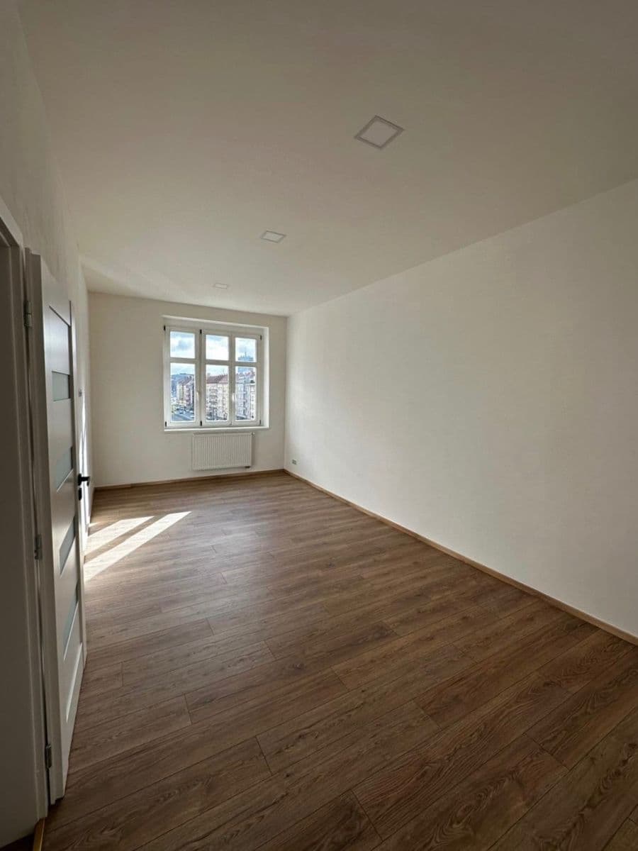 Prodej bytu 3+1 75 m², 5. května, Praha, Praha Prodej bytu 3+1 75 m², 5. května, Praha, Praha