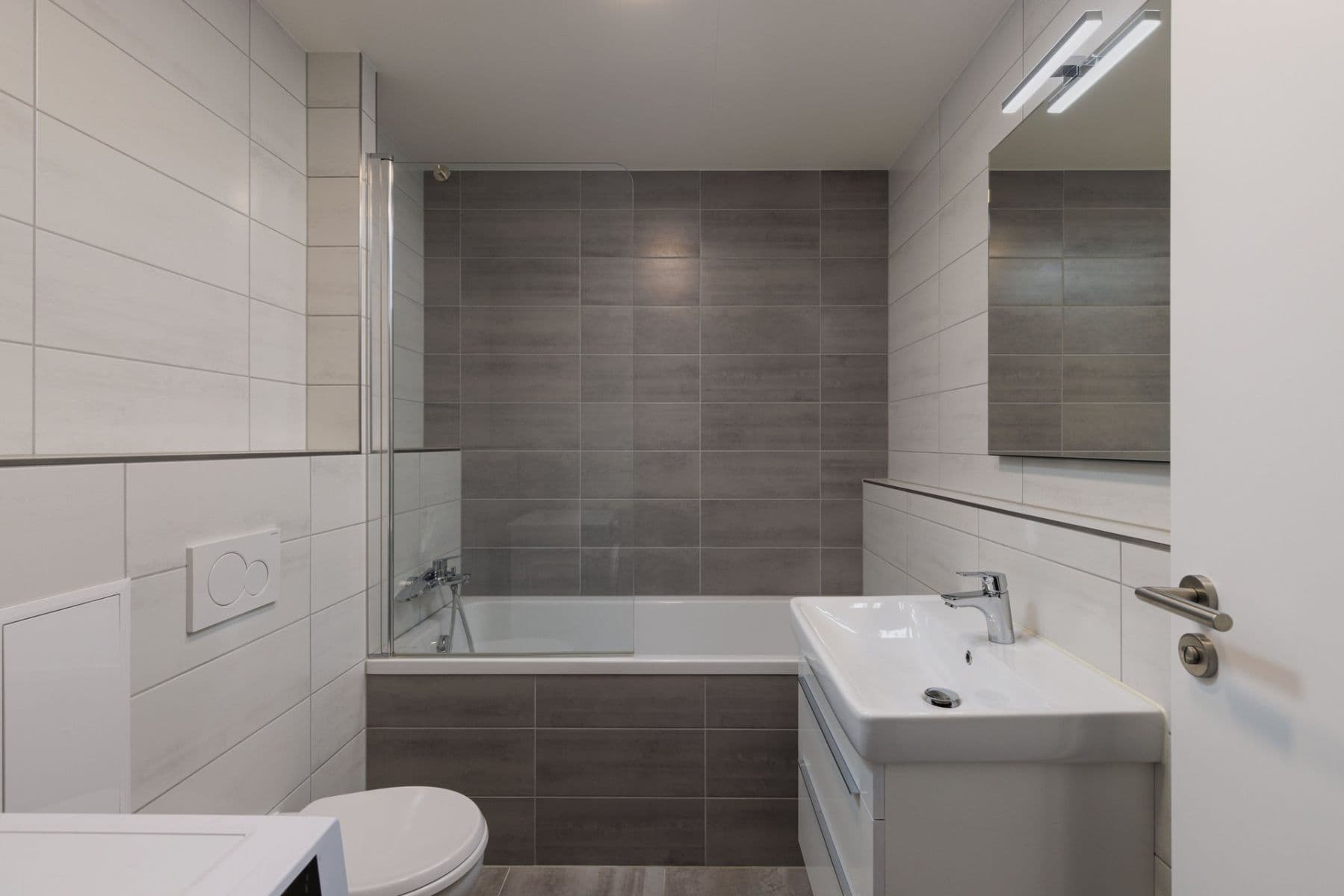 Pronájem bytu 1+kk 36 m², Za černým mostem, Praha, Praha Pronájem bytu 1+kk 36 m², Za černým mostem, Praha, Praha