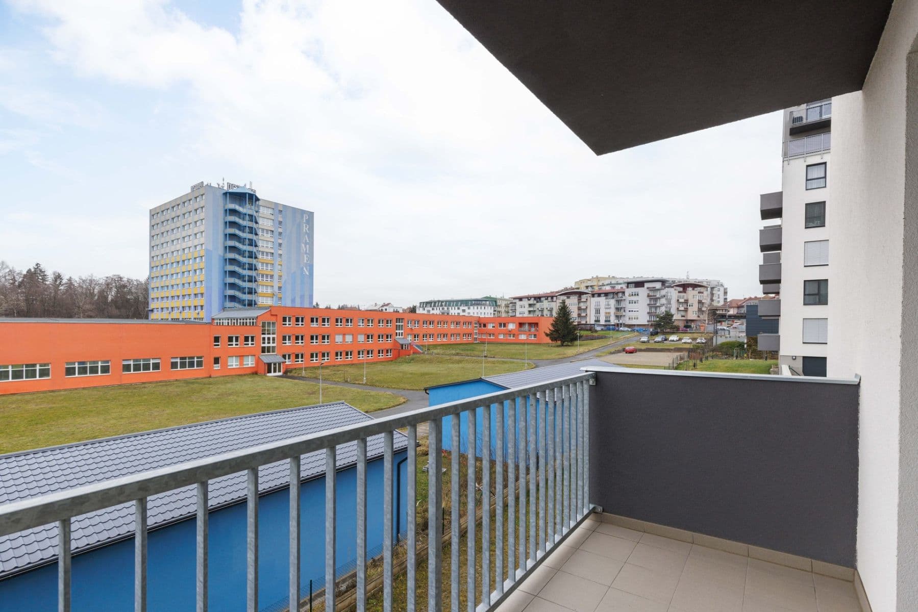 Pronájem bytu 1+kk 36 m², Za černým mostem, Praha, Praha Pronájem bytu 1+kk 36 m², Za černým mostem, Praha, Praha