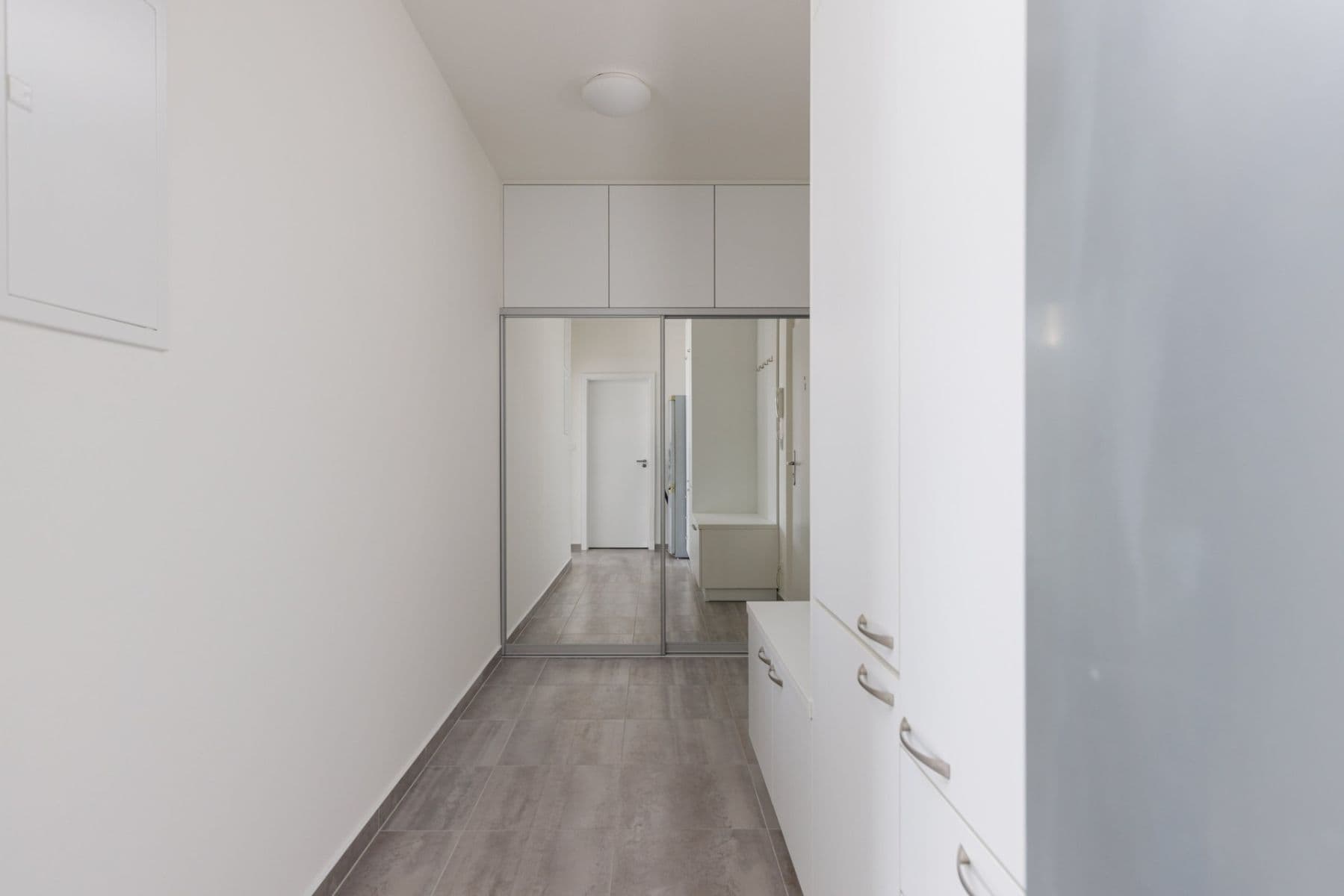 Pronájem bytu 1+kk 36 m², Za černým mostem, Praha, Praha Pronájem bytu 1+kk 36 m², Za černým mostem, Praha, Praha