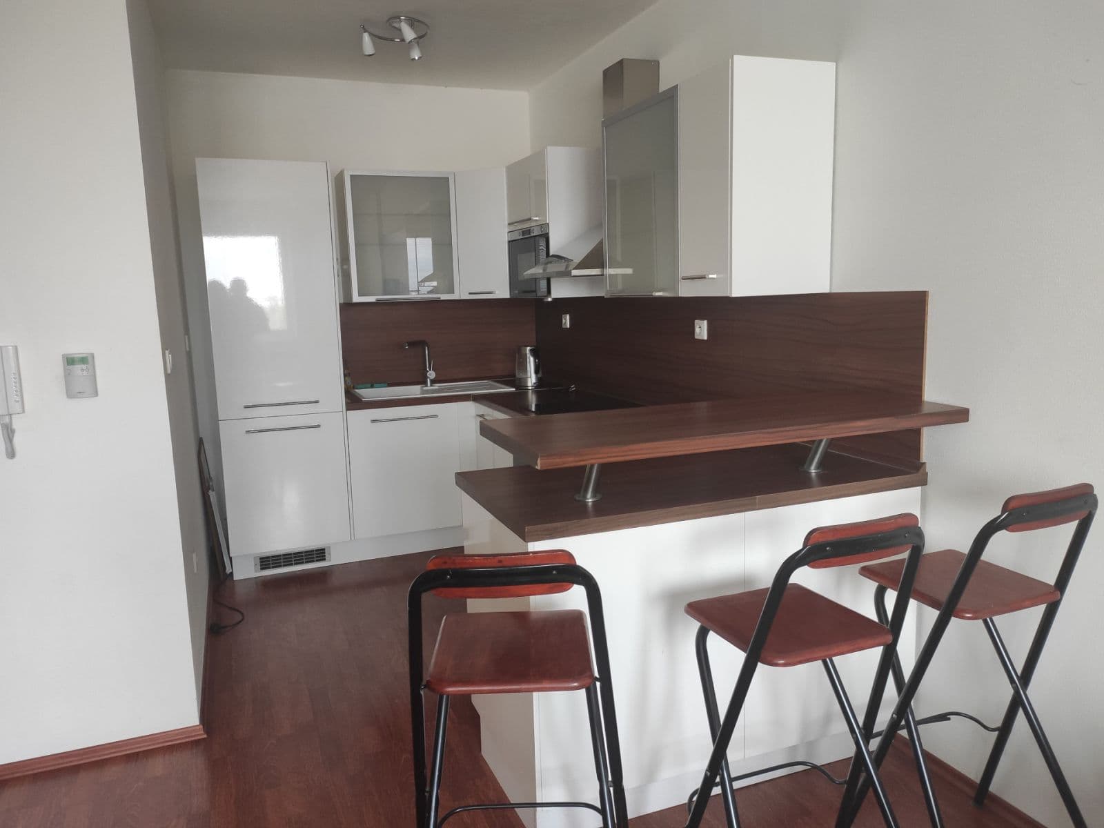 Pronájem bytu 2+1 55 m², Kvetná, Rovinka, Bratislavský kraj Pronájem bytu 2+1 55 m², Kvetná, Rovinka, Bratislavský kraj