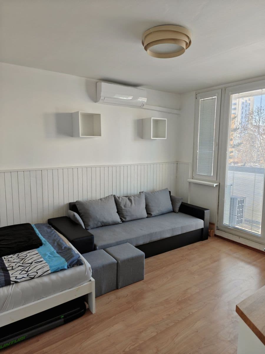 Pronájem bytu 1+1 32 m², Jabloňová, Praha, Praha Pronájem bytu 1+1 32 m², Jabloňová, Praha, Praha