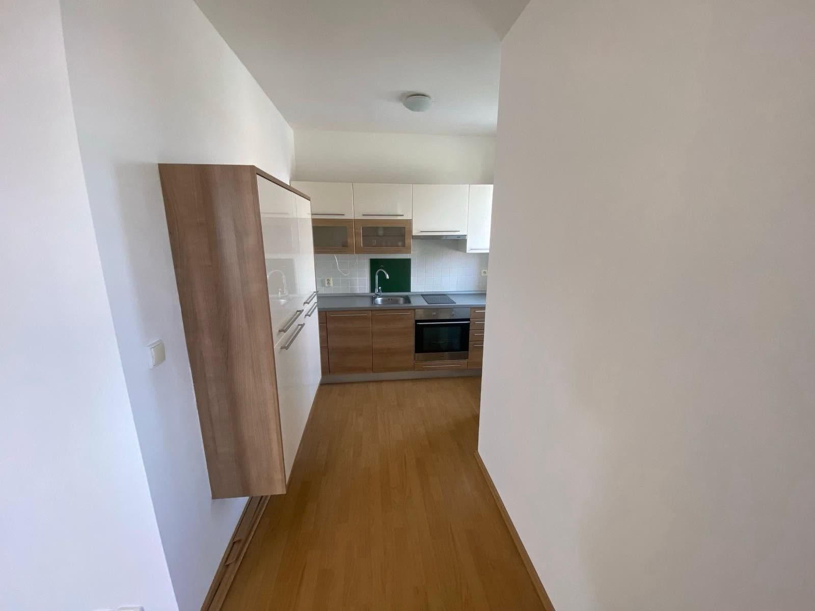 Pronájem bytu 1+kk 40 m², Vilová, Jirny, Středočeský kraj Pronájem bytu 1+kk 40 m², Vilová, Jirny, Středočeský kraj