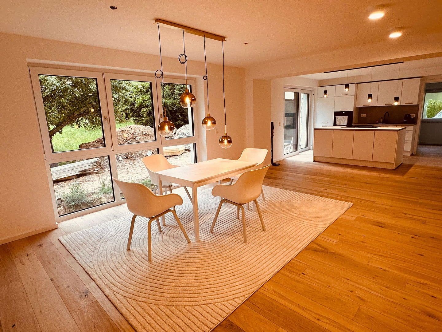 Pronájem bytu 5+kk 150 m², Nürtingen, Bádensko-Württembersko Pronájem bytu 5+kk 150 m², Nürtingen, Bádensko-Württembersko