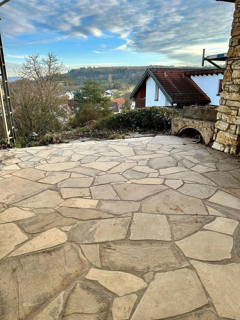 Pronájem bytu 3+kk 150 m², Aichtal, Bádensko-Württembersko Pronájem bytu 3+kk 150 m², Aichtal, Bádensko-Württembersko