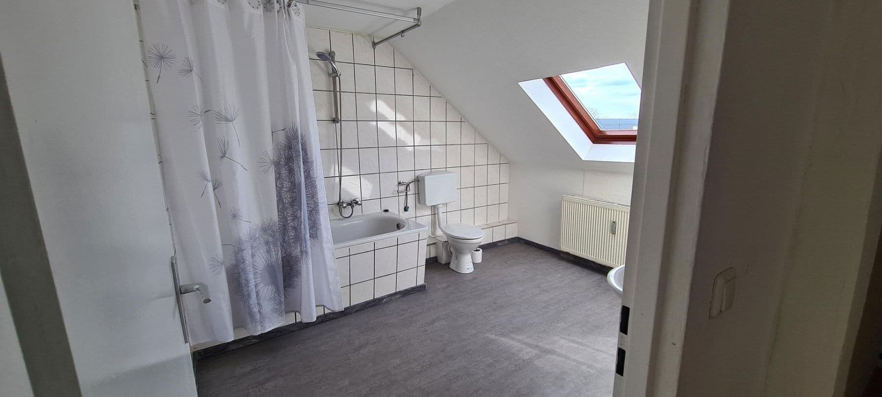 Prodej domu 385 m², pozemek 310 m², Papiermühlenstraße 6, Duisburg, Severní Porýní-Vestfálsko Prodej domu 385 m², pozemek 310 m², Papiermühlenstraße 6, Duisburg, Severní Porýní-Vestfálsko