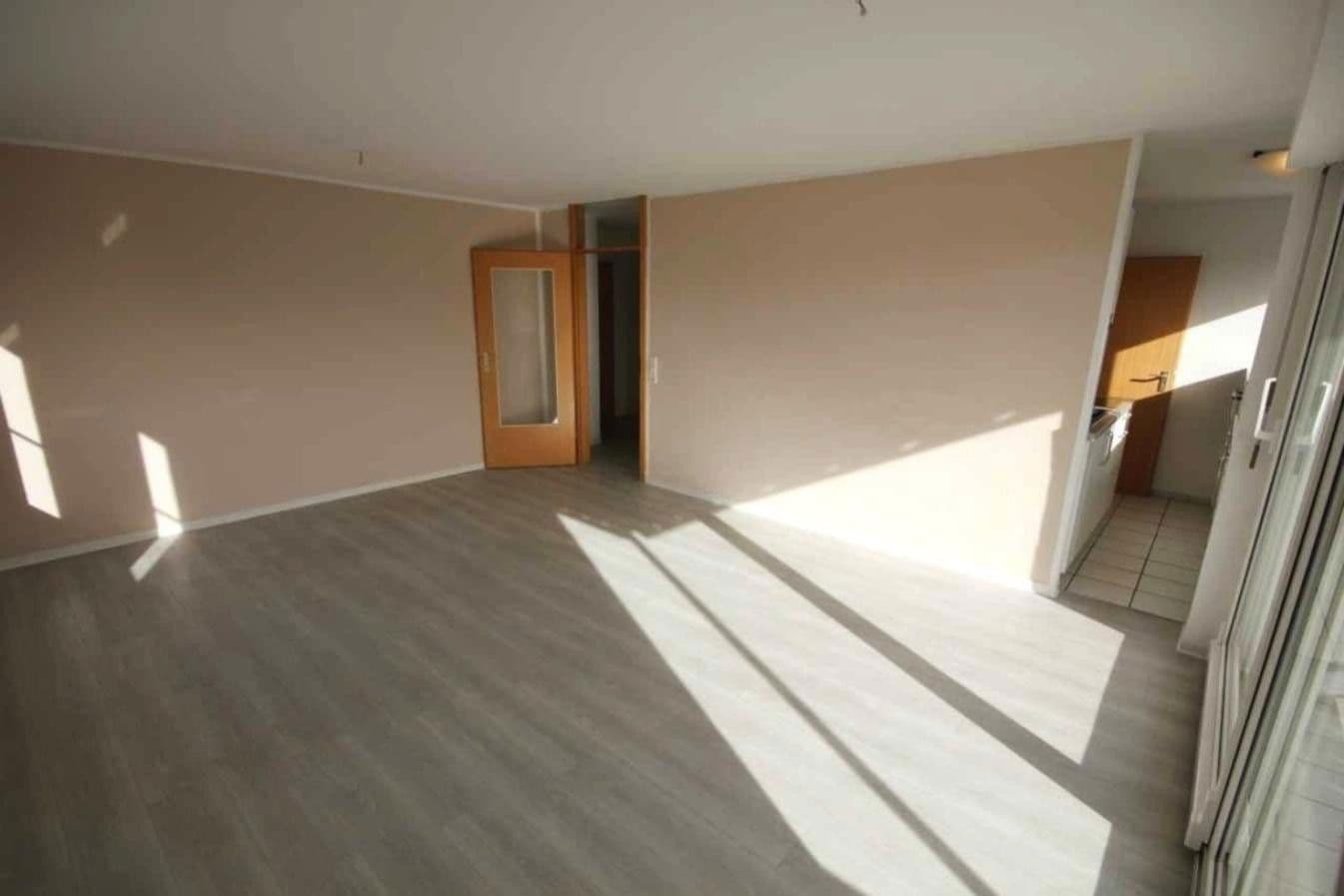 Pronájem bytu 3+1 65 m², Sandäckerstraße 54, Tübingen, Bádensko-Württembersko Pronájem bytu 3+1 65 m², Sandäckerstraße 54, Tübingen, Bádensko-Württembersko