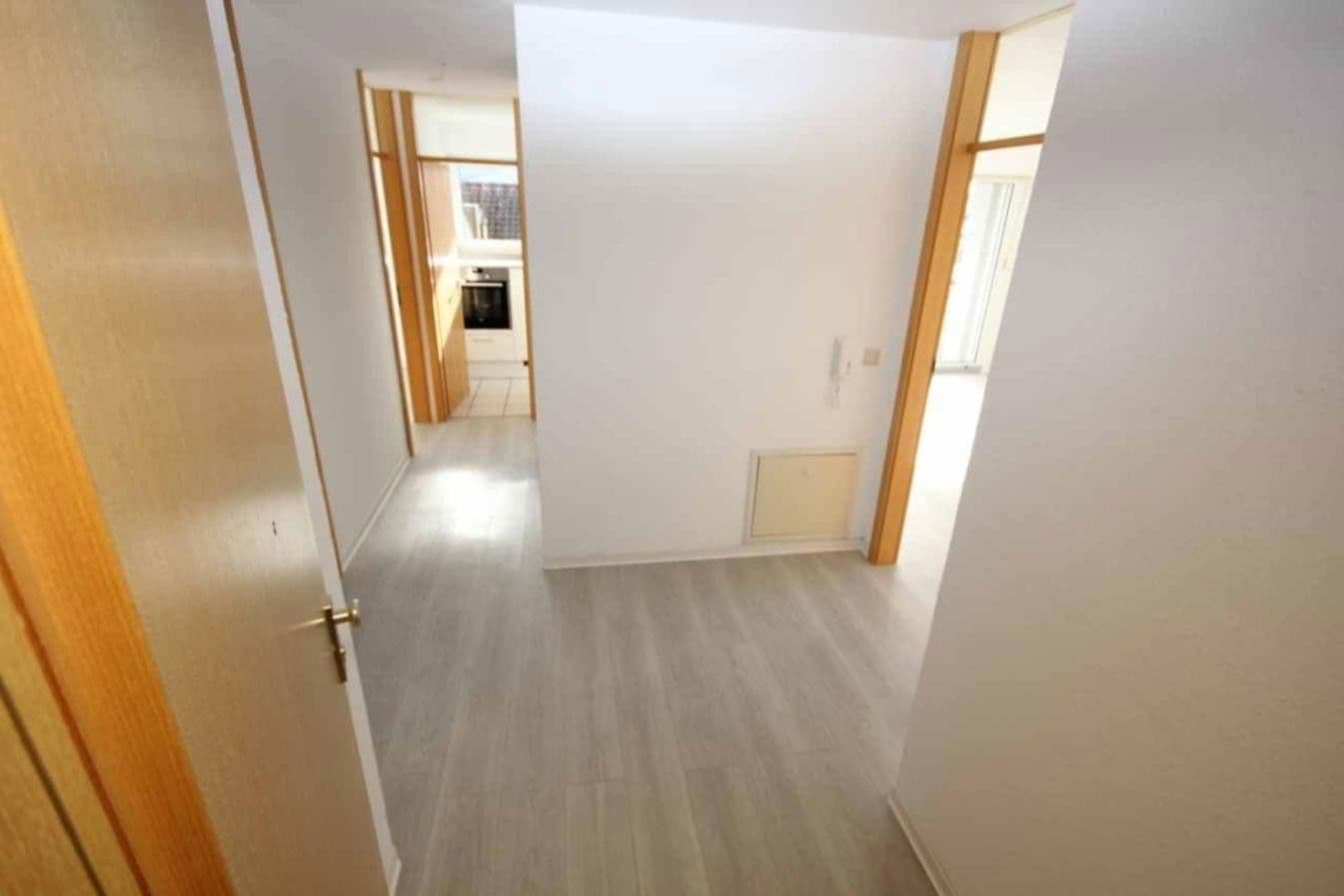 Pronájem bytu 3+1 65 m², Sandäckerstraße 54, Tübingen, Bádensko-Württembersko Pronájem bytu 3+1 65 m², Sandäckerstraße 54, Tübingen, Bádensko-Württembersko