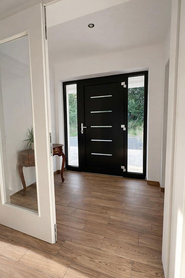 Prodej domu 226 m², pozemek 952 m², Bilshausen, Dolní Sasko Prodej domu 226 m², pozemek 952 m², Bilshausen, Dolní Sasko